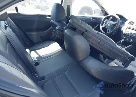 2011 Volkswagen Jetta 2.5L Se z USA, uszkodzony, nr VIN 3VWDZ7AJ1BM324787